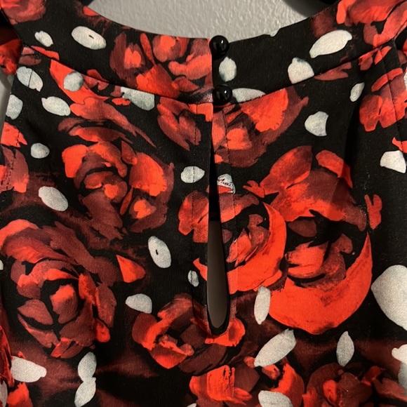 Red Floral Bebe Bodycon Dress with side& back cutout - Picture 3 of 6
